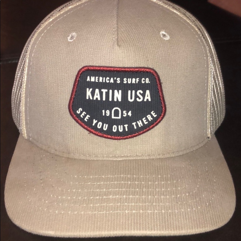 Katin surf khaki snap back hat. Great condition!